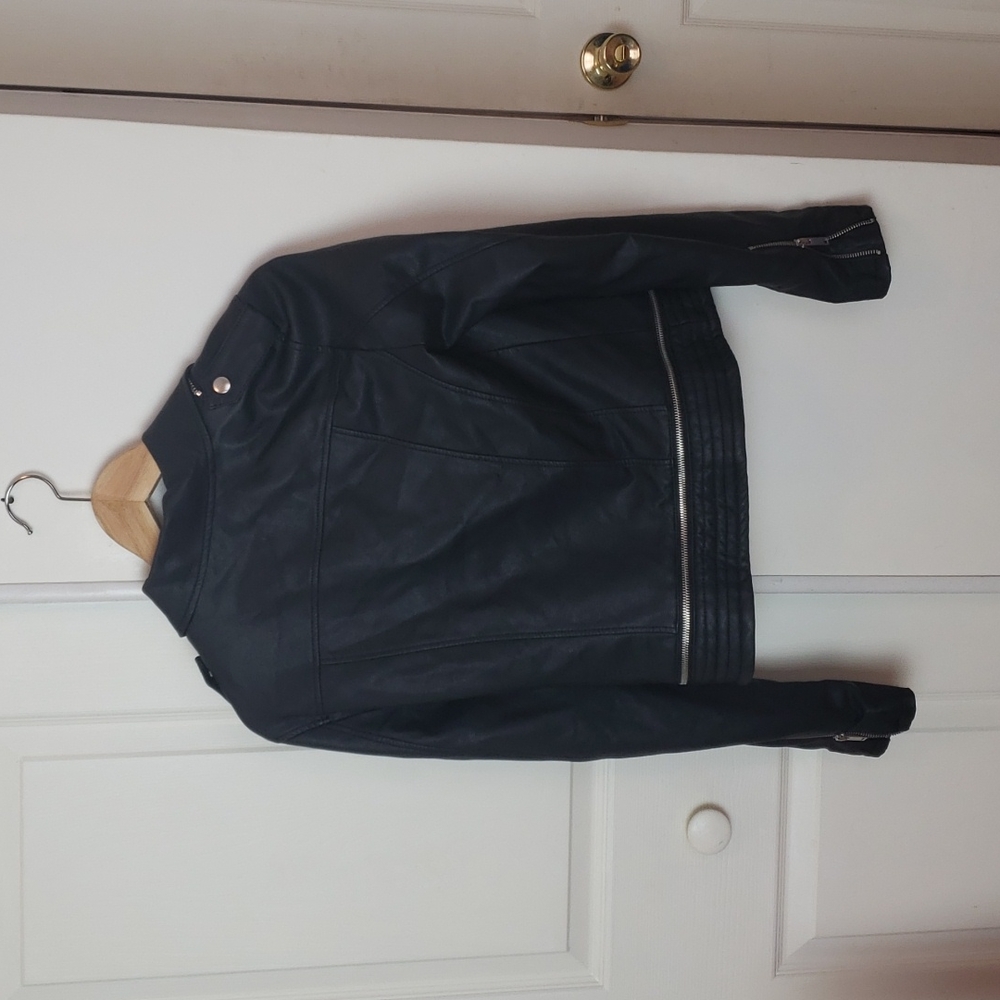 Stradivarius faux leather jacket with buttons and zippers - Picture 6 of 6